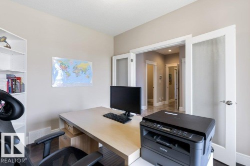 18 Executive Way, St. Albert, AB - Indoor Photo Showing Office