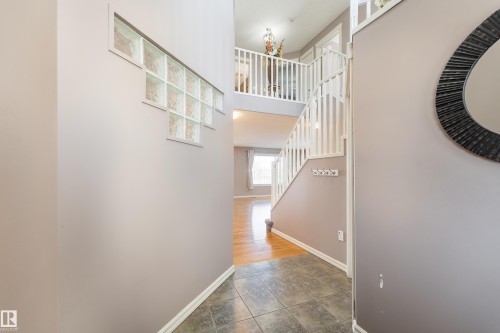 1044 Barnes Way, Edmonton, AB - Indoor Photo Showing Other Room