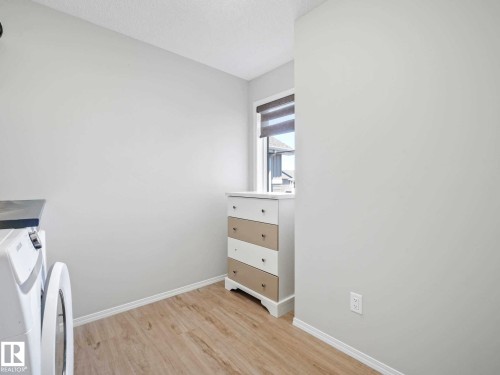 Image quality insufficient for description - 2435 12 Avenue, Edmonton, AB - Indoor