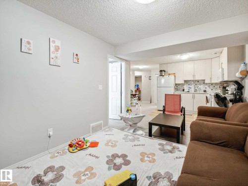Image quality insufficient for description - 2435 12 Avenue, Edmonton, AB - Indoor Photo Showing Other Room