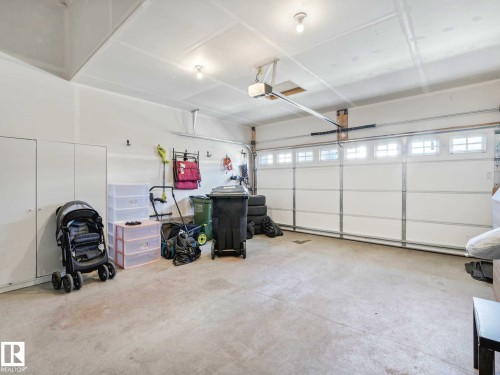 Image quality insufficient for description - 2435 12 Avenue, Edmonton, AB - Indoor Photo Showing Garage