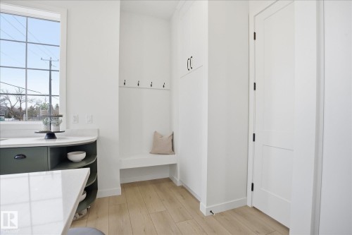 9705 68 Avenue, Edmonton, AB - Indoor Photo Showing Other Room