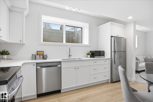 9705 68 Avenue, Edmonton, AB - Indoor Photo Showing Kitchen