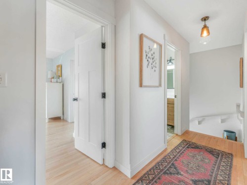 6129 Stinson Way, Edmonton, AB - Indoor Photo Showing Other Room