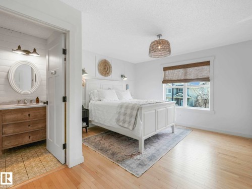 6129 Stinson Way, Edmonton, AB - Indoor Photo Showing Bedroom