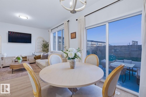 17432 6 Street, Edmonton, AB - Indoor Photo Showing Dining Room