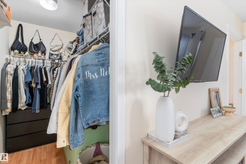 23 Grayridge Bay, Stony Plain, AB - Indoor With Storage