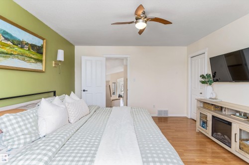 23 Grayridge Bay, Stony Plain, AB - Indoor Photo Showing Bedroom
