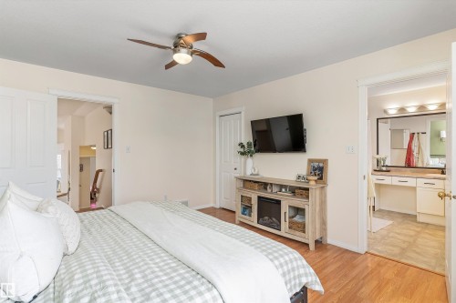 23 Grayridge Bay, Stony Plain, AB - Indoor Photo Showing Bedroom