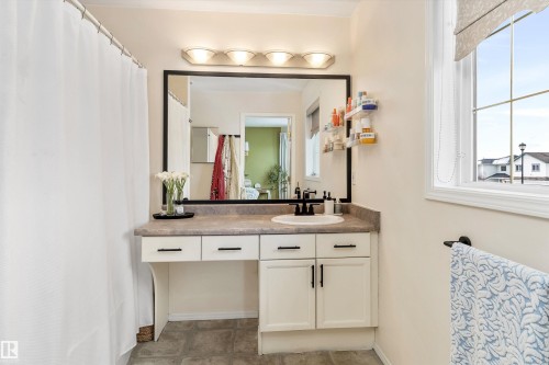 23 Grayridge Bay, Stony Plain, AB - Indoor Photo Showing Bathroom