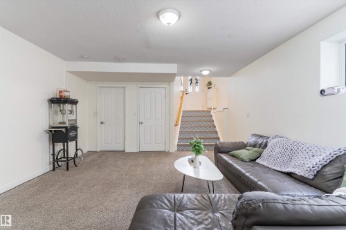 23 Grayridge Bay, Stony Plain, AB - Indoor Photo Showing Other Room