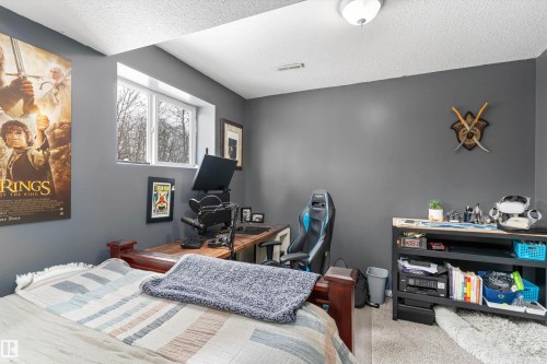 23 Grayridge Bay, Stony Plain, AB - Indoor Photo Showing Bedroom