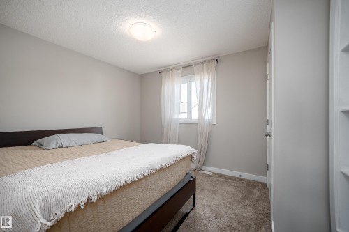 3222 Chernowski Way, Edmonton, AB - Indoor Photo Showing Bedroom