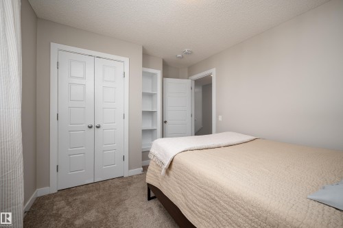3222 Chernowski Way, Edmonton, AB - Indoor Photo Showing Bedroom