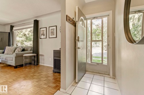 9203 76 Street, Edmonton, AB - Indoor