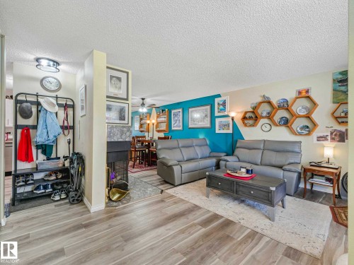 1102 Saddleback Road, Edmonton, AB - Indoor Photo Showing Living Room