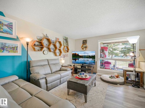 1102 Saddleback Road, Edmonton, AB - Indoor Photo Showing Other Room
