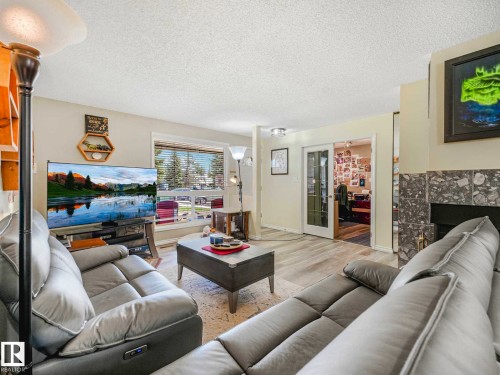 1102 Saddleback Road, Edmonton, AB - Indoor Photo Showing Dining Room