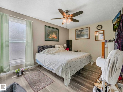 1102 Saddleback Road, Edmonton, AB - Indoor Photo Showing Bedroom