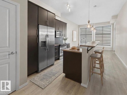 103 10531 117 Street, Edmonton, AB - Indoor Photo Showing Kitchen