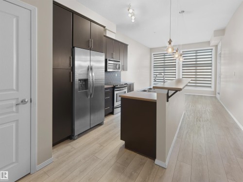 103 10531 117 Street, Edmonton, AB - Indoor Photo Showing Kitchen With Upgraded Kitchen