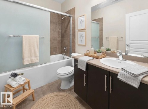 103 10531 117 Street, Edmonton, AB - Indoor Photo Showing Bathroom