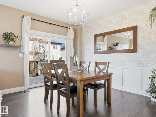 8420 Cushing Court, Edmonton, AB - Indoor Photo Showing Dining Room