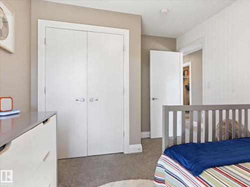 8420 Cushing Court, Edmonton, AB - Indoor Photo Showing Bedroom