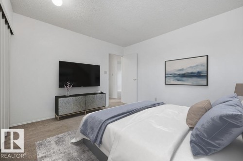 54 4403 Riverbend Road, Edmonton, AB - Indoor Photo Showing Bedroom