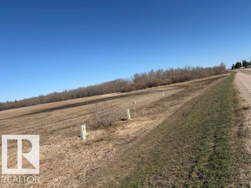 Image quality insufficient for description - Hwy 38 Twpr 572 &574, Redwater, AB 