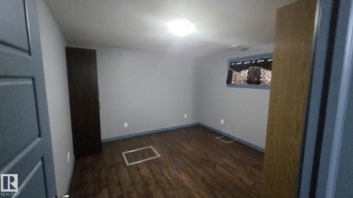 3617 Weidle Bend Bend, Edmonton, AB - Indoor Photo Showing Other Room