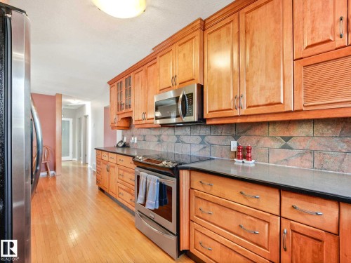 12303 131 Avenue, Edmonton, AB - Indoor Photo Showing Kitchen