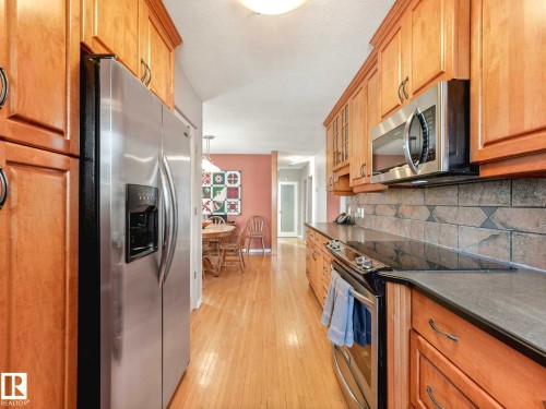 12303 131 Avenue, Edmonton, AB - Indoor Photo Showing Kitchen