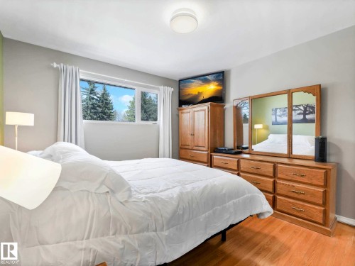 12303 131 Avenue, Edmonton, AB - Indoor Photo Showing Bedroom