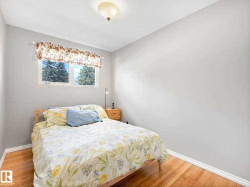 12303 131 Avenue, Edmonton, AB - Indoor Photo Showing Bedroom