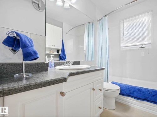 12303 131 Avenue, Edmonton, AB - Indoor Photo Showing Bathroom