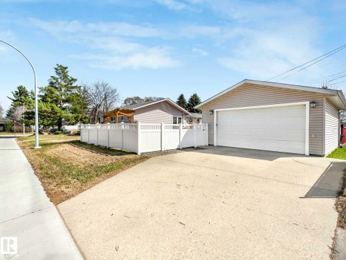 12303 131 Avenue, Edmonton, AB - Outdoor