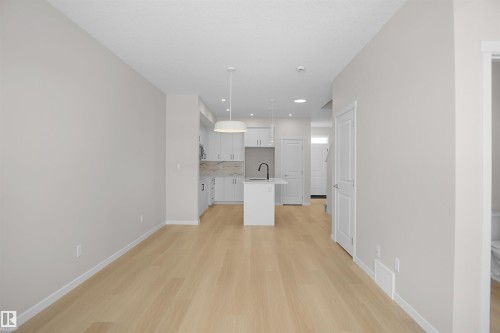 7002 50A Avenue, Beaumont, AB - Indoor Photo Showing Kitchen