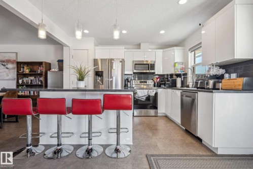 76 330 Bulyea Road, Edmonton, AB - Indoor Photo Showing Kitchen With Upgraded Kitchen