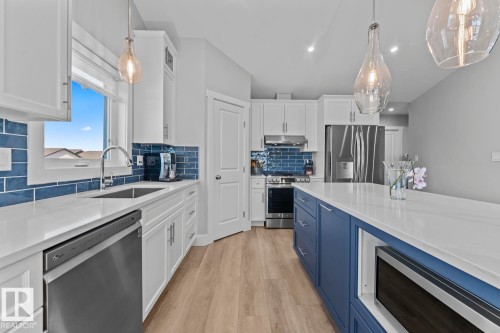 2510 Yoho Inlet, Cold Lake, AB - Indoor Photo Showing Kitchen With Upgraded Kitchen