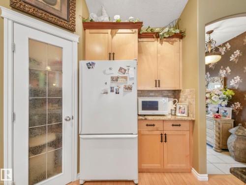 51 Kendall Crescent, St. Albert, AB - Indoor Photo Showing Kitchen