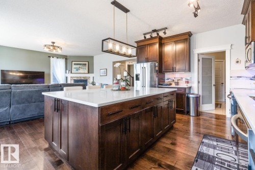 357 Simpkins Wynd, Leduc, AB - Indoor Photo Showing Kitchen With Upgraded Kitchen