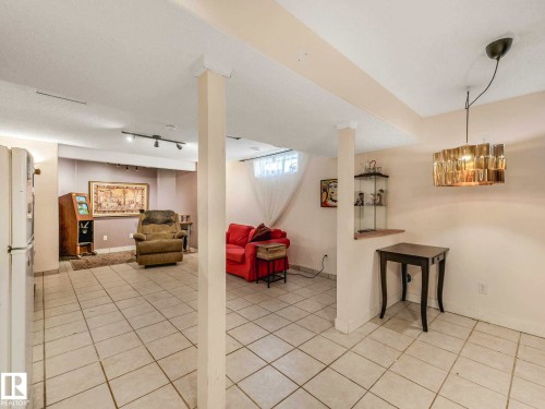 18508 50 Avenue, Edmonton, AB - Indoor