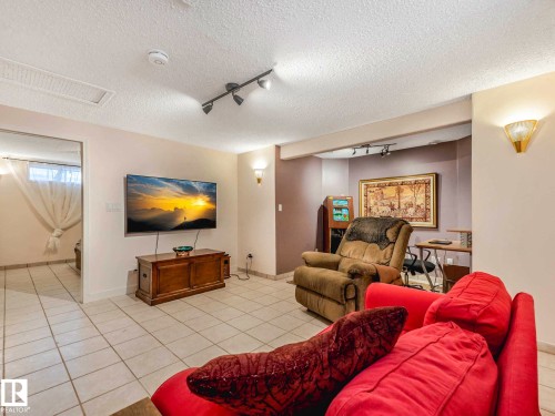 18508 50 Avenue, Edmonton, AB - Indoor Photo Showing Other Room