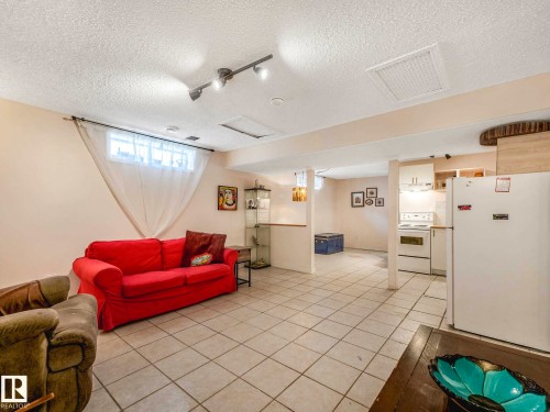 18508 50 Avenue, Edmonton, AB - Indoor
