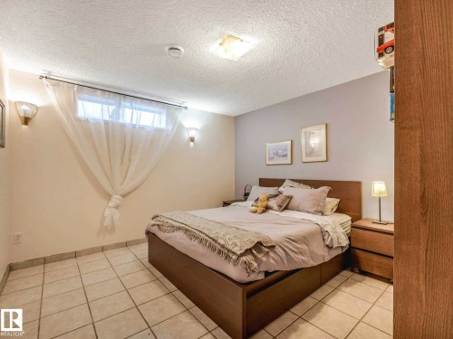 18508 50 Avenue, Edmonton, AB - Indoor Photo Showing Bedroom
