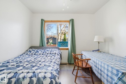 11514 92 Street, Edmonton, AB - Indoor Photo Showing Bedroom