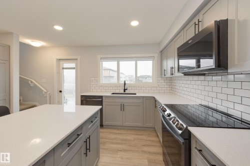 19620 27 Avenue, Edmonton, AB - Indoor Photo Showing Kitchen With Upgraded Kitchen