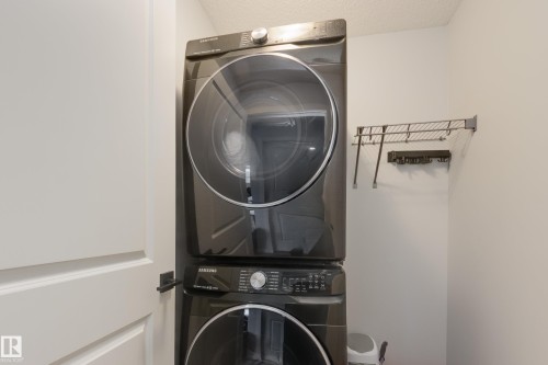 19620 27 Avenue, Edmonton, AB - Indoor Photo Showing Laundry Room