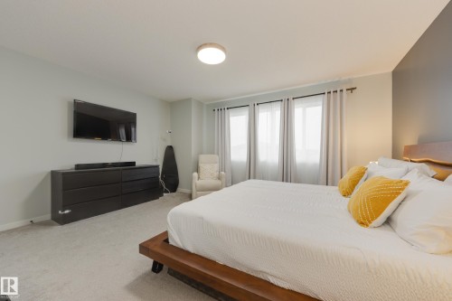 19620 27 Avenue, Edmonton, AB - Indoor Photo Showing Bedroom